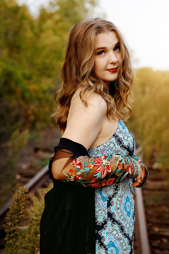 Top High School Senior Photographers Toledo Sylvania Northview, Perrysburg, Clay High School, Anthony Wayne High School, Ottawa Hills School