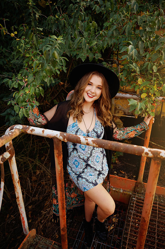 Top High School Senior Photographers Toledo Sylvania Northview, Perrysburg, Clay High School, Anthony Wayne High School, Ottawa Hills School