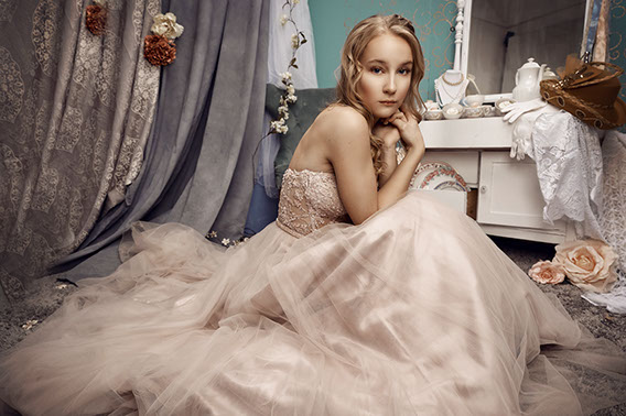 Ann Arbor Michigan and the greater Metro Detroit area, and offering unique Teen and High School Senior Portraits. Garden City High School in Gar