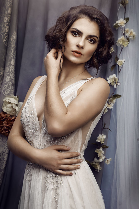 Ann Arbor Michigan and the greater Metro Detroit area, and offering unique Teen and High School Senior Portraits. Garden City High School in Gar