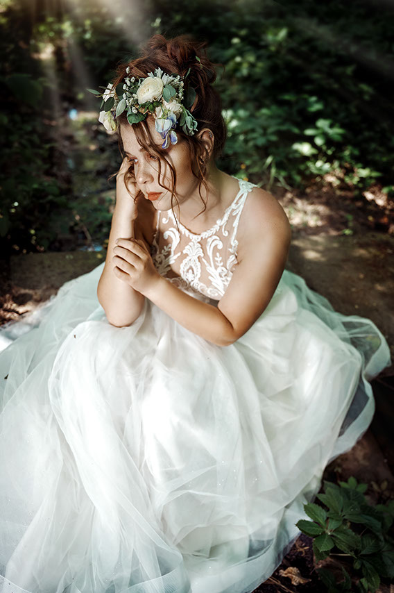 Ann Arbor Michigan and the greater Metro Detroit area, and offering unique Teen and High School Senior Portraits. Garden City High School in Gar