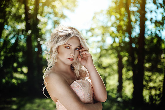 Ann Arbor Michigan and the greater Metro Detroit area, and offering unique Teen and High School Senior Portraits. Garden City High School in Gar