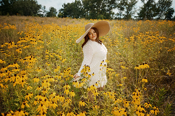 High School Senior Photographers Sylvania Northview, Perrysburg, Bedford High School, Anthony Wayne High School, Ottawa Hills High School