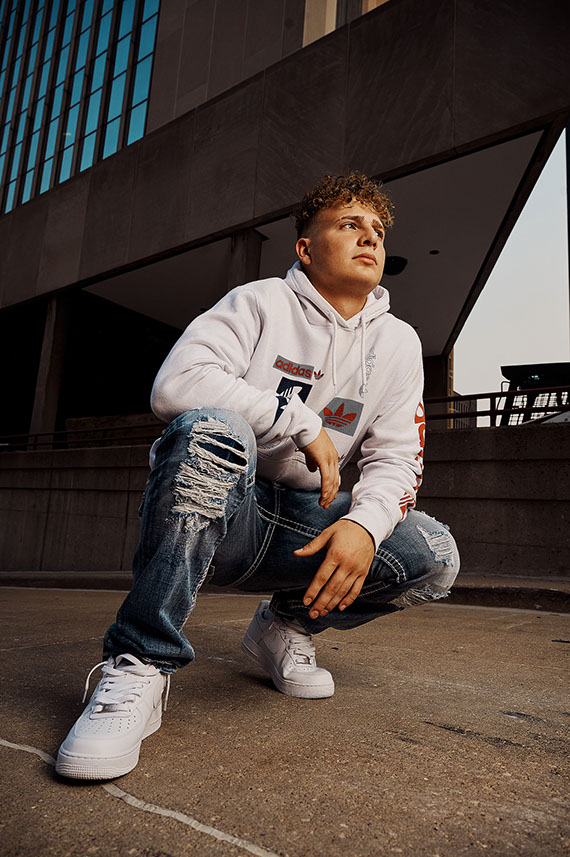 High School Senior Photographers Sylvania Northview, Perrysburg, Bedford High School, Anthony Wayne High School, Ottawa Hills High School