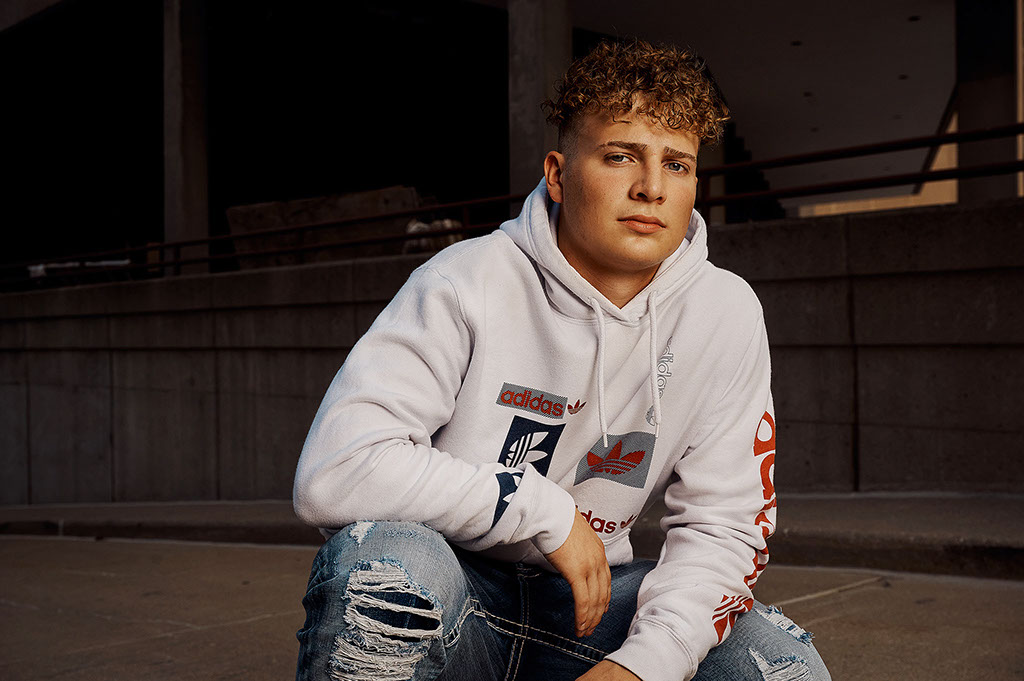 High School Senior Photographers Sylvania Northview, Perrysburg, Bedford High School, Anthony Wayne High School, Ottawa Hills High School