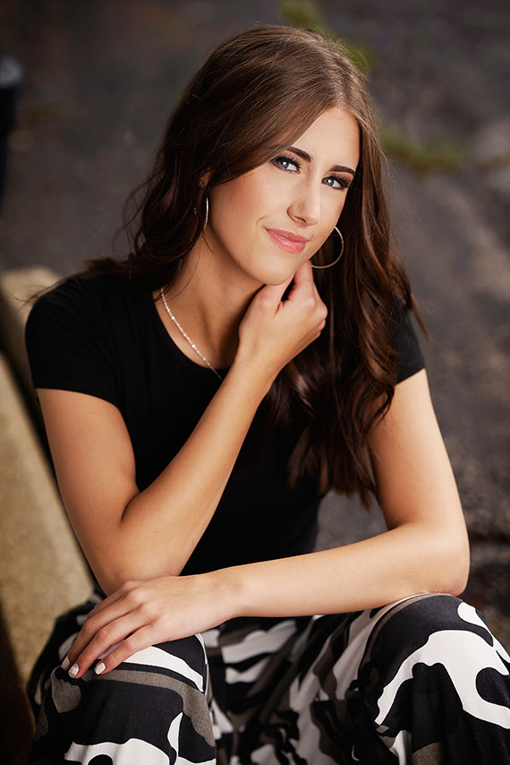 High School Senior Photographers Sylvania Northview, Perrysburg, Bedford High School, Anthony Wayne High School, Ottawa Hills High School