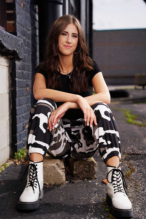 High School Senior Photographers Sylvania Northview, Perrysburg, Bedford High School, Anthony Wayne High School, Ottawa Hills High School