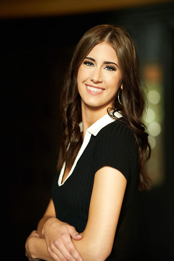 High School Senior Photographers Sylvania Northview, Perrysburg, Bedford High School, Anthony Wayne High School, Ottawa Hills High School