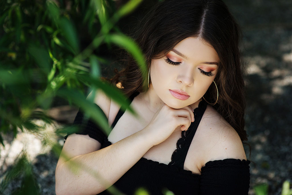 Ann Arbor Michigan and the greater Metro Detroit area, and offering unique Teen and High School Senior Portraits. Garden City High School in Gar