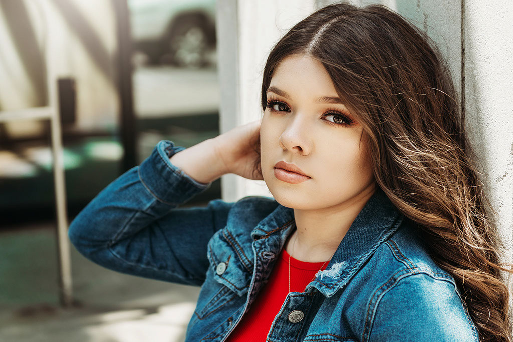 Ann Arbor Michigan and the greater Metro Detroit area, and offering unique Teen and High School Senior Portraits. Garden City High School in Gar