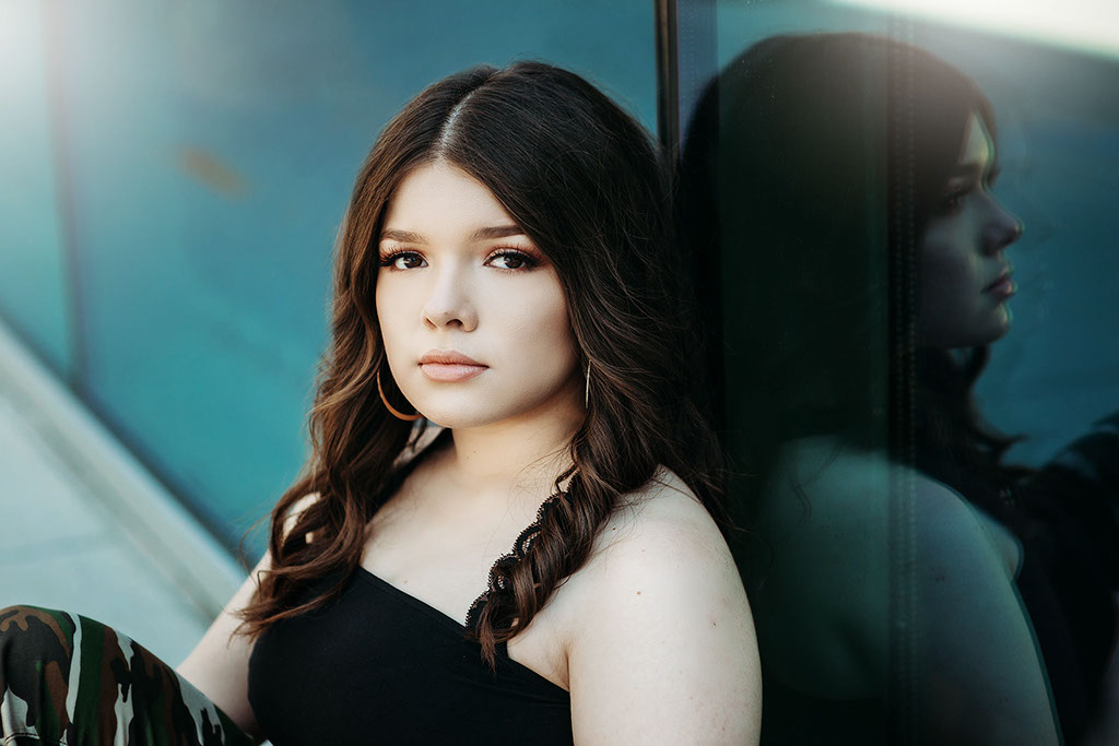 Ann Arbor Michigan and the greater Metro Detroit area, and offering unique Teen and High School Senior Portraits. Garden City High School in Gar