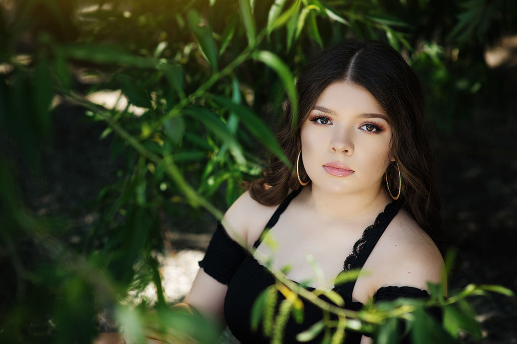 Ann Arbor Michigan and the greater Metro Detroit area, and offering unique Teen and High School Senior Portraits. Garden City High School in Gar