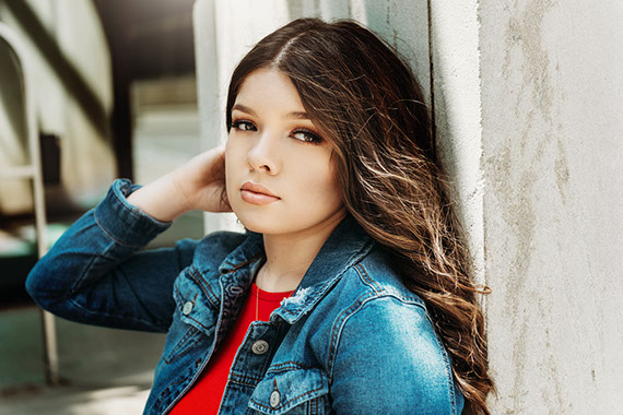 Ann Arbor Michigan and the greater Metro Detroit area, and offering unique Teen and High School Senior Portraits. Garden City High School in Gar