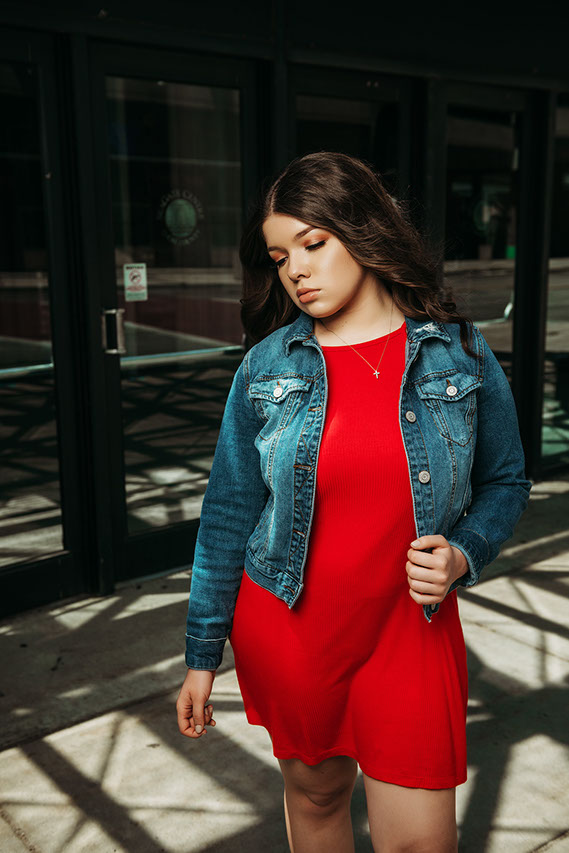 Ann Arbor Michigan and the greater Metro Detroit area, and offering unique Teen and High School Senior Portraits. Garden City High School in Gar