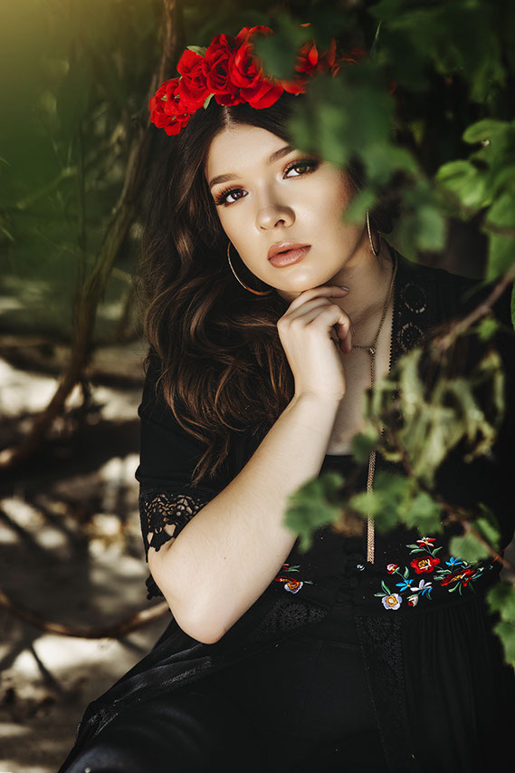 Ann Arbor Michigan and the greater Metro Detroit area, and offering unique Teen and High School Senior Portraits. Garden City High School in Gar