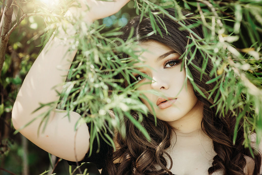 Ann Arbor Michigan and the greater Metro Detroit area, and offering unique Teen and High School Senior Portraits. Garden City High School in Gar