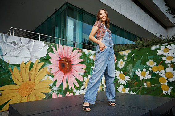 Senior Pictures Near Me Top High School Senior Photographers Toledo Sylvania Northview, Perrysburg, Clay High School, Anthony Wayne High School