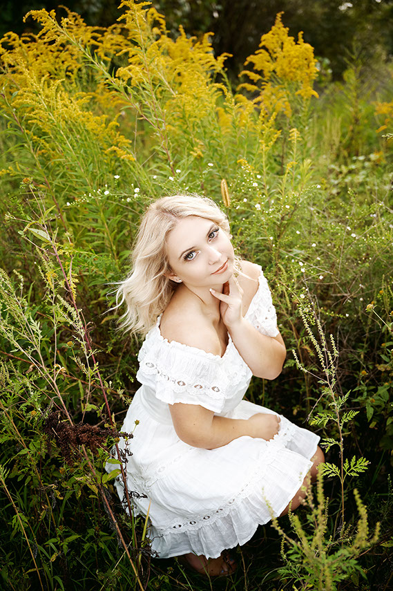 Senior Pictures Near Me Top High School Senior Photographers Toledo Sylvania Northview, Perrysburg, Clay High School, Anthony Wayne High School,
