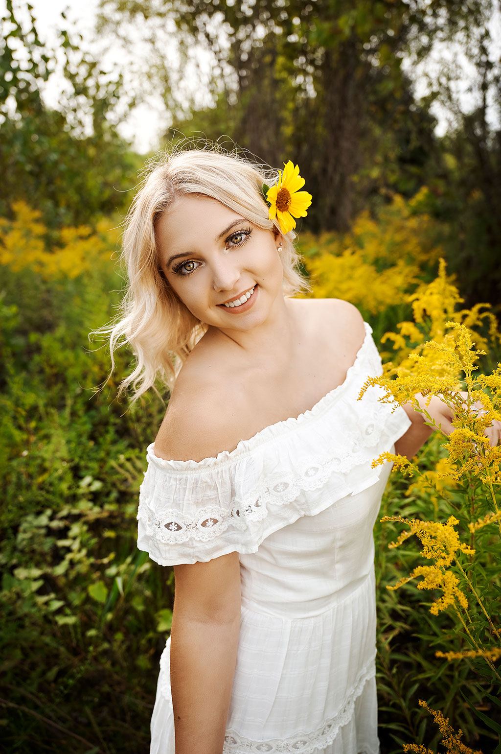 Senior Pictures Near Me Top High School Senior Photographers Toledo Sylvania Northview, Perrysburg, Clay High School, Anthony Wayne High School,