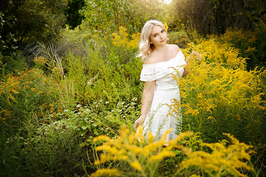 Senior Pictures Near Me Top High School Senior Photographers Toledo Sylvania Northview, Perrysburg, Clay High School, Anthony Wayne High School,