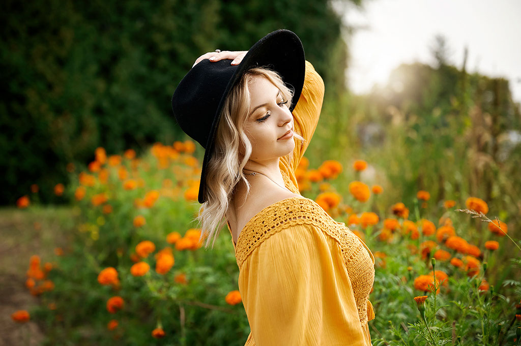 Senior Pictures Near Me Top High School Senior Photographers Toledo Sylvania Northview, Perrysburg, Clay High School, Anthony Wayne High School,