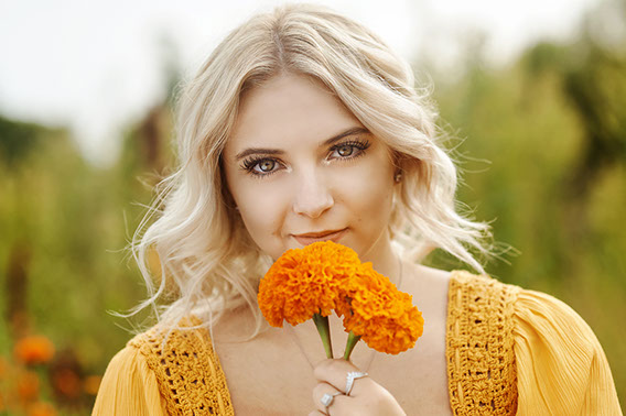 Senior Pictures Near Me Top High School Senior Photographers Toledo Sylvania Northview, Perrysburg, Clay High School, Anthony Wayne High School,