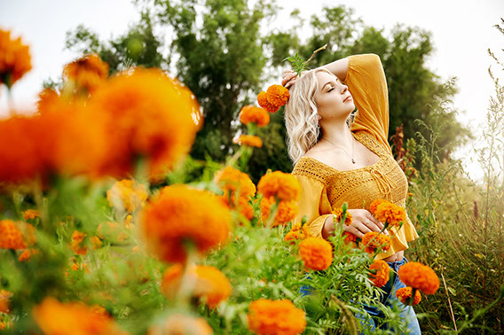 Senior Pictures Near Me Top High School Senior Photographers Toledo Sylvania Northview, Perrysburg, Clay High School, Anthony Wayne High School,