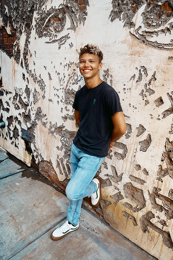 Senior Pictures Near Me Top High School Senior Photographers Toledo Sylvania Northview, Perrysburg, Clay High School, Anthony Wayne High School,