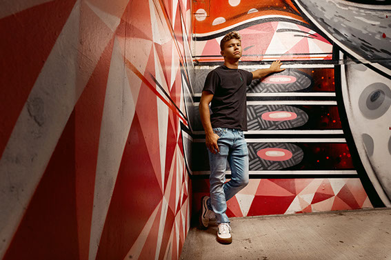 Senior Pictures Near Me Top High School Senior Photographers Toledo Sylvania Northview, Perrysburg, Clay High School, Anthony Wayne High School,