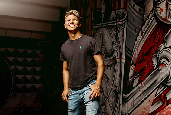 Senior Pictures Near Me Top High School Senior Photographers Toledo Sylvania Northview, Perrysburg, Clay High School, Anthony Wayne High School,