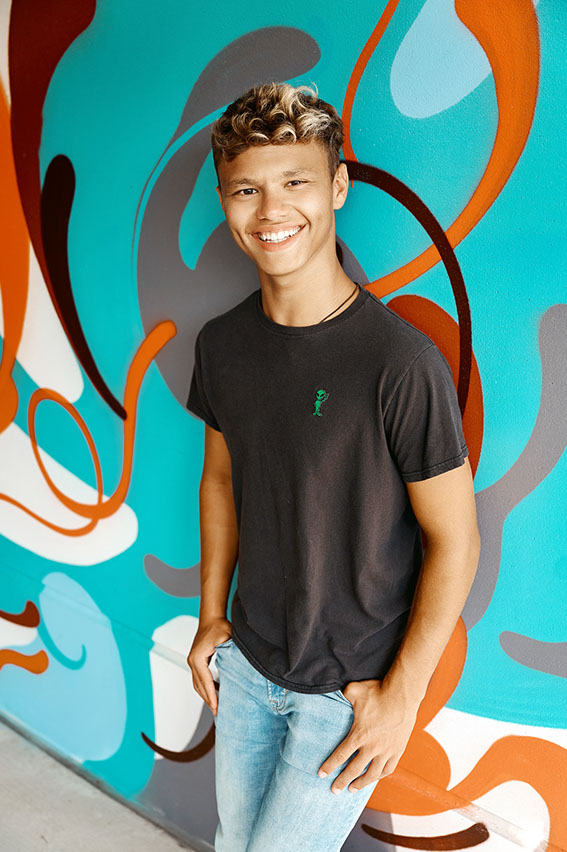 Senior Pictures Near Me Top High School Senior Photographers Toledo Sylvania Northview, Perrysburg, Clay High School, Anthony Wayne High School,