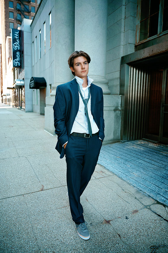 Senior Pictures Near Me Top High School Senior Photographers Toledo Sylvania Northview, Perrysburg, Clay High School, Anthony Wayne High School,