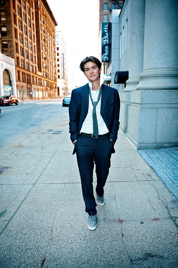 Senior Pictures Near Me Top High School Senior Photographers Toledo Sylvania Northview, Perrysburg, Clay High School, Anthony Wayne High School,