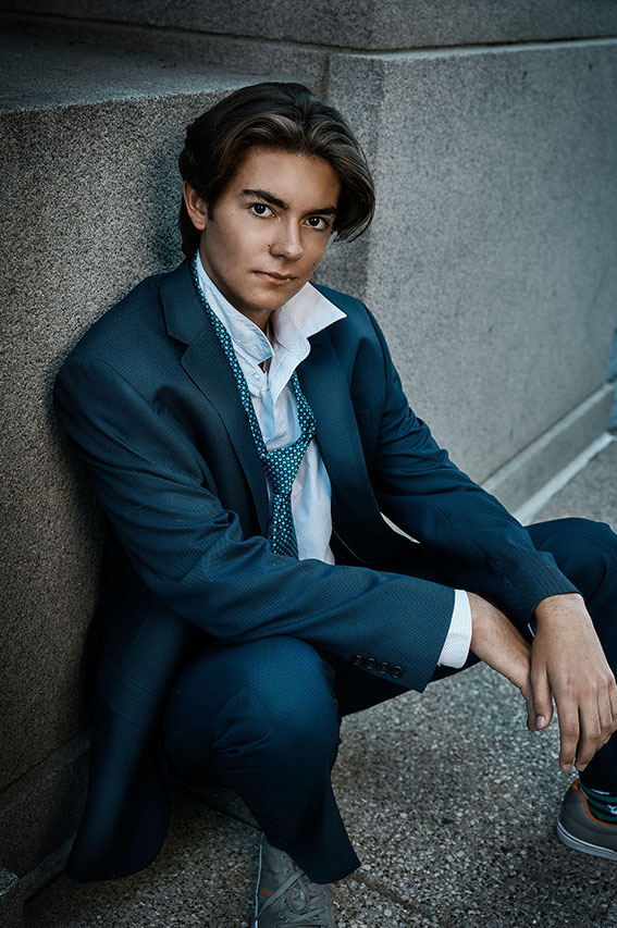 Senior Pictures Near Me Top High School Senior Photographers Toledo Sylvania Northview, Perrysburg, Clay High School, Anthony Wayne High School,