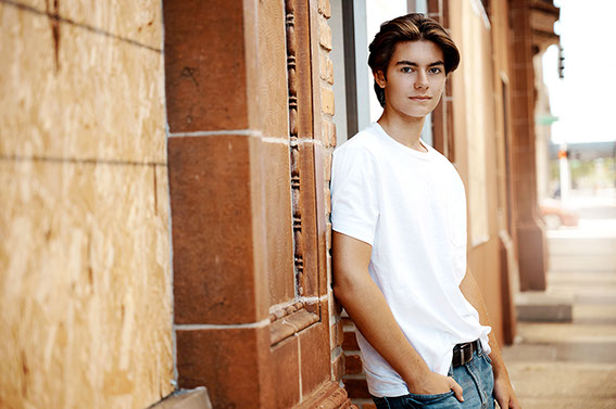 Senior Pictures Near Me Top High School Senior Photographers Toledo Sylvania Northview, Perrysburg, Clay High School, Anthony Wayne High School,