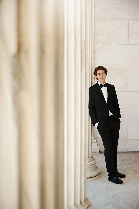 Senior Pictures Near Me Top High School Senior Photographers Toledo Sylvania Northview, Perrysburg, Clay High School, Anthony Wayne High School,