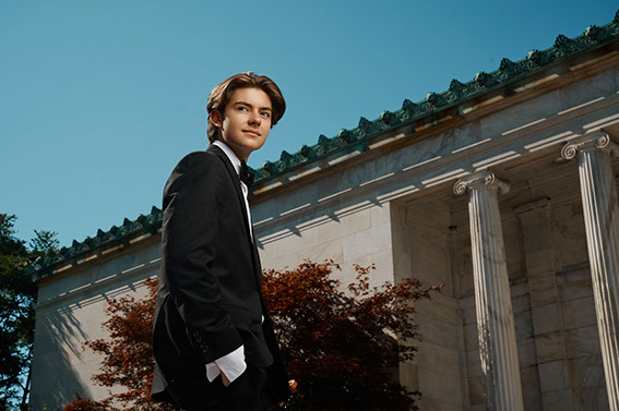 Senior Pictures Near Me Top High School Senior Photographers Toledo Sylvania Northview, Perrysburg, Clay High School, Anthony Wayne High School,