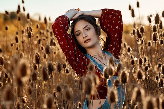 Senior Pictures Near Me Top High School Senior Photographers Toledo Sylvania Northview, Perrysburg, Clay High School, Anthony Wayne High School,