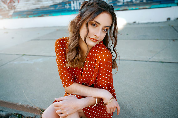 Senior Pictures Near Me Top High School Senior Photographers Toledo Sylvania Northview, Perrysburg, Clay High School, Anthony Wayne High School,