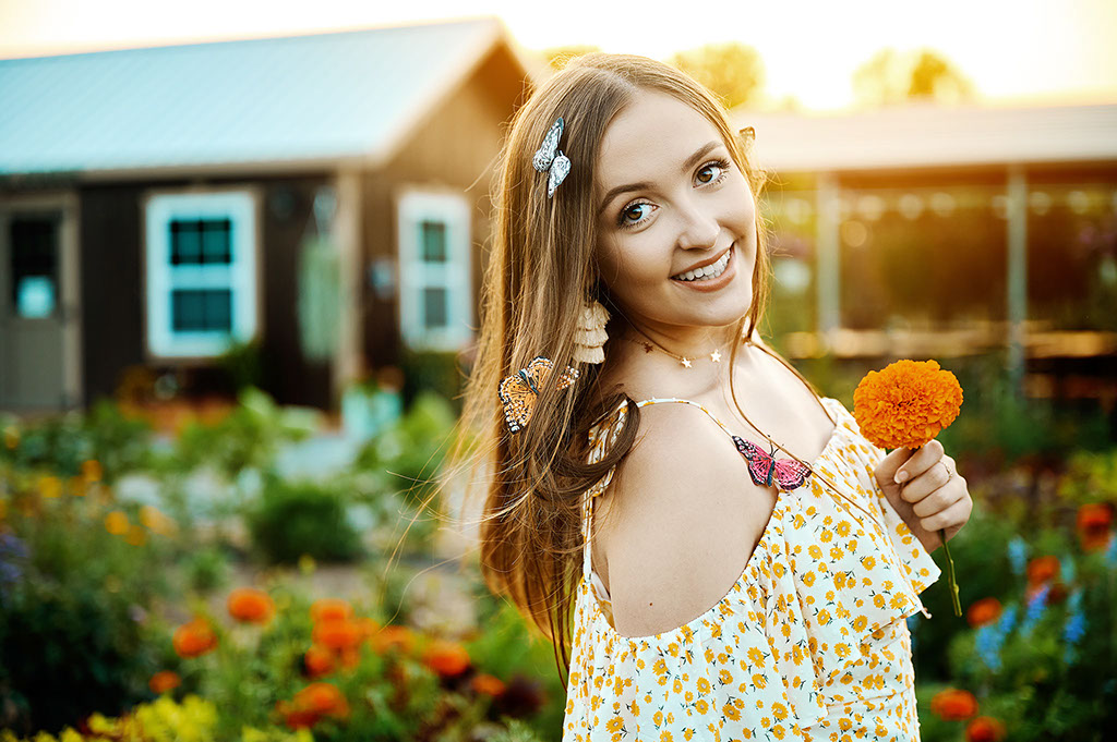 Senior Pictures Near Me Top High School Senior Photographers Toledo Sylvania Northview, Perrysburg, Clay High School, Anthony Wayne High School,