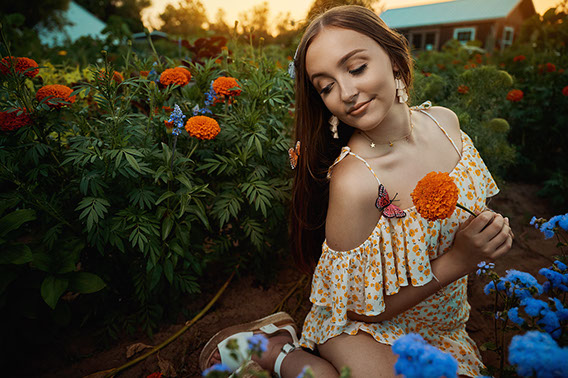 Senior Pictures Near Me Top High School Senior Photographers Toledo Sylvania Northview, Perrysburg, Clay High School, Anthony Wayne High School,