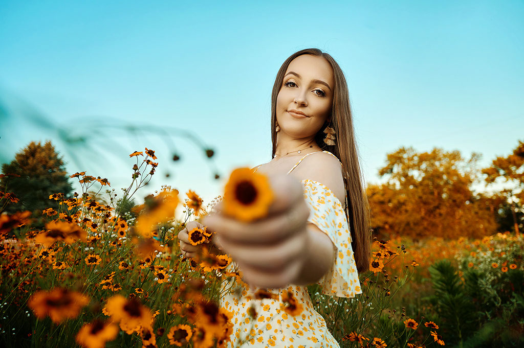 Senior Pictures Near Me Top High School Senior Photographers Toledo Sylvania Northview, Perrysburg, Clay High School, Anthony Wayne High School,