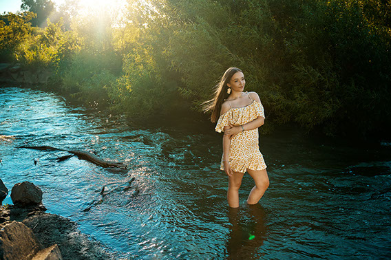 Senior Pictures Near Me Top High School Senior Photographers Toledo Sylvania Northview, Perrysburg, Clay High School, Anthony Wayne High School,