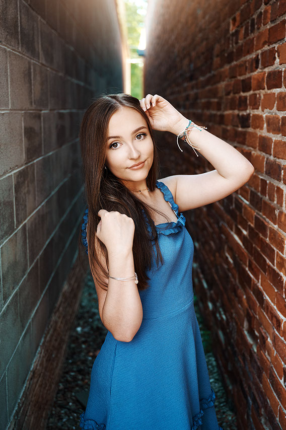 Senior Pictures Near Me Top High School Senior Photographers Toledo Sylvania Northview, Perrysburg, Clay High School, Anthony Wayne High School,