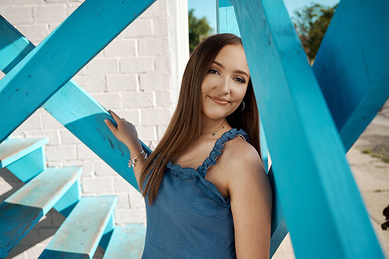 Senior Pictures Near Me Top High School Senior Photographers Toledo Sylvania Northview, Perrysburg, Clay High School, Anthony Wayne High School,