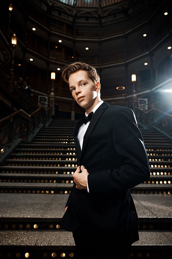 Top High School Senior Photographers Toledo Sylvania Northview, Perrysburg, Clay High School Anthony Wayne High School, Ottawa Hills High School