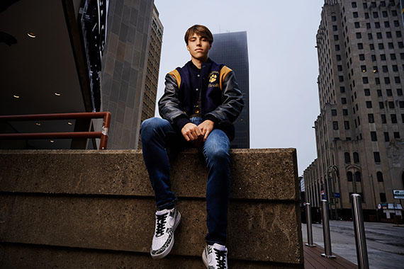 High School Senior Photographers Sylvania Northview, Perrysburg, Bedford High School, Anthony Wayne High School, Ottawa Hills High School