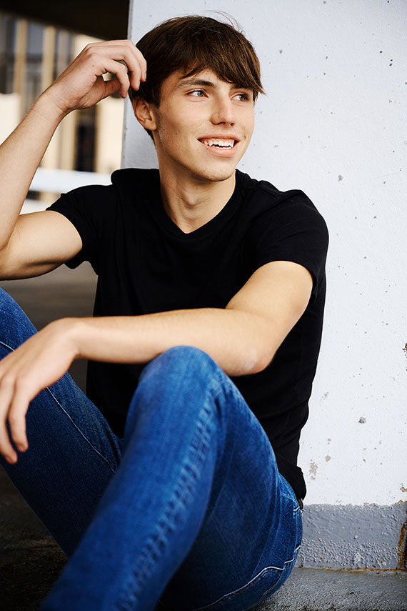 High School Senior Photographers Sylvania Northview, Perrysburg, Bedford High School, Anthony Wayne High School, Ottawa Hills High School