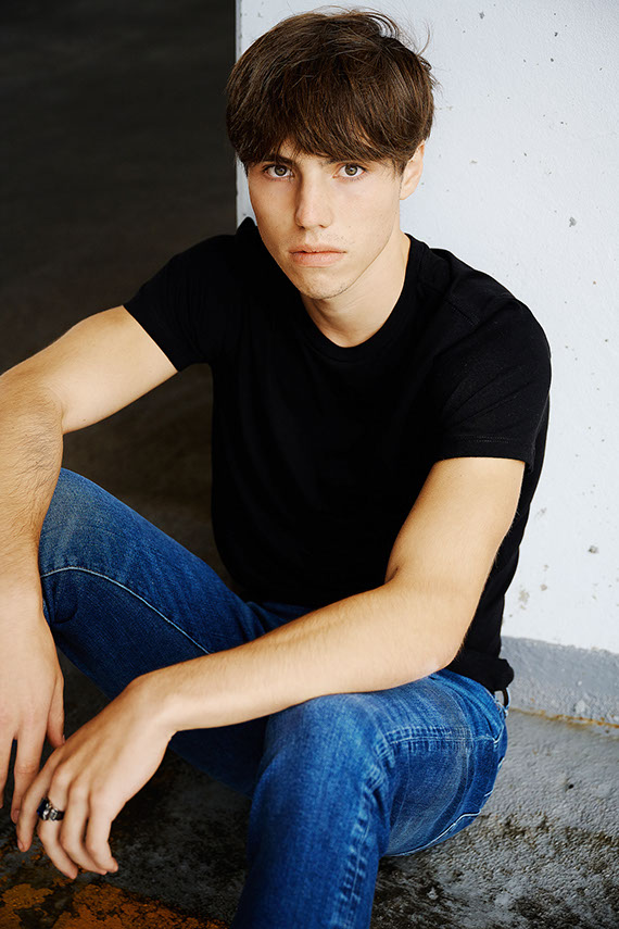 High School Senior Photographers Sylvania Northview, Perrysburg, Bedford High School, Anthony Wayne High School, Ottawa Hills High School