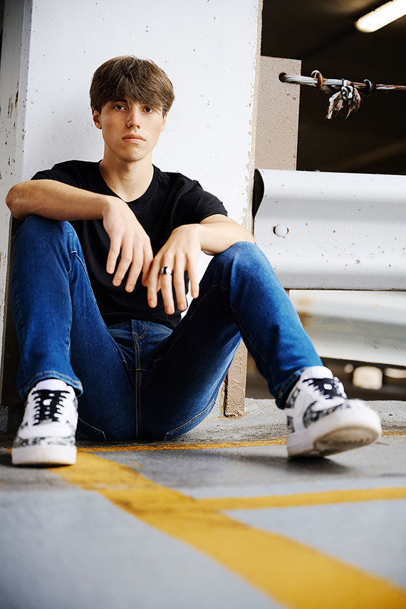 High School Senior Photographers Sylvania Northview, Perrysburg, Bedford High School, Anthony Wayne High School, Ottawa Hills High School